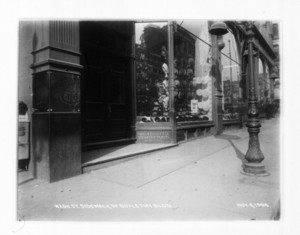Washington St. sidewalk of Boylston Building, Boston, Mass., November 6, 1904