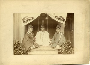 Shinto priests