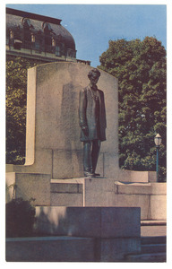 Postcard of Lincoln statue