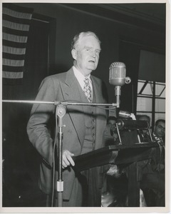 Bruce Barton speaking at Institute Day