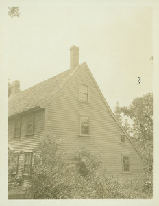 Exterior view of Pierce House east end, Dorchester, Mass., 1918