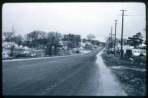 Newburyport Turnpike & Main Street, 1936-7, John Mullins on left, Charlie Reymans Garage