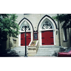 The front doors and front steps of the Jorge Hernandez Cultural Center.