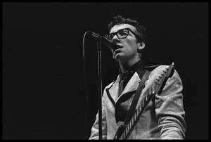 Elvis Costello and the Attractions in concert: Elvis Costello in close-up