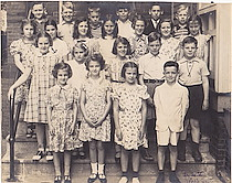 Williams Elementary School Fifth Grade class photo