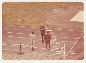 Vern Cox talking with Frank Wolcott