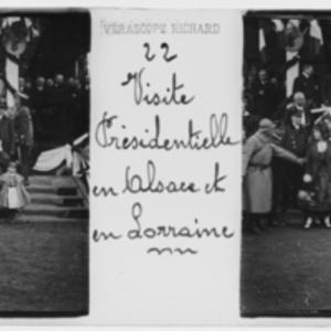 Portrait of women and children during the presidential visit to Alsace and Lorraine
