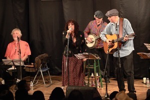 Jim Kweskin Jug Band performing in Japan: L. to r.: Richard Greene, Maria Muldaur, Bill Keith, Jim Kweskin