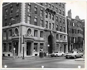 Intersection of Beacon Street and Charles Street