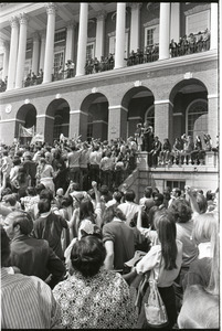 Demonstration at State House against the killings at Kent State: protesters at the State House