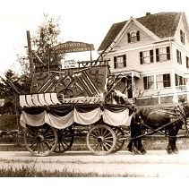 Gifford-Wood wagon in Centennial Parade