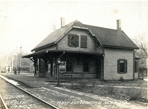 Northwesterly exposure to Central Avenue Railroad Station