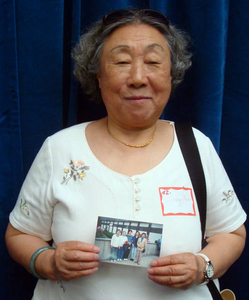 Qiheng Huan at the Waltham Mass. Memories Road Show