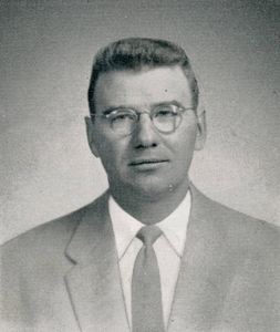 Charles E. Tirrell invented the hydrogen oxygen fuel cell