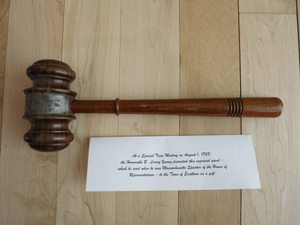 Young's gavel
