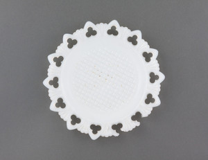 White glass plate