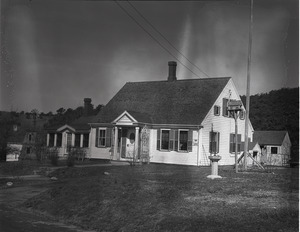 Cape Cod-style house of Horace Snow