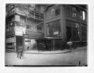 Devonshire Street subway entrance, Winthrop Building, Devonshire and Water Sts., Boston, Mass., February 12, 1912