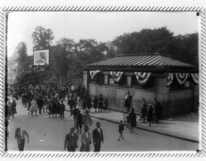 Parade crowd at Park Street Station, Tremont Street, Boston, Mass., September 1940