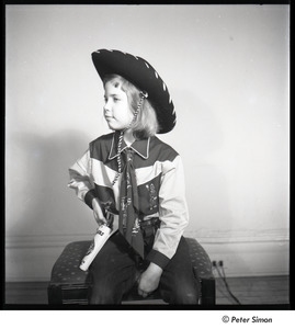 Carly Simon: full length portrait in cowboy costume