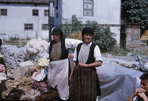 Wool for sale at Velesta market