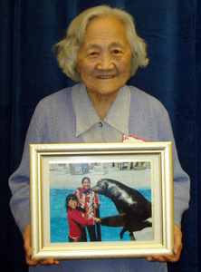 Katherine Wan at the Waltham Mass. Memories Road Show