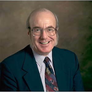 Portrait of Robert Lowndes, Dean of the College of Arts and Sciences, 1987-1998