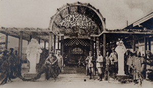 Group of soldiers in front of a canteen entrance