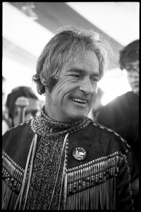 Timothy Leary surrounded by press and supporters