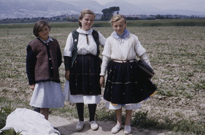 School children by Skopska Crna Gora
