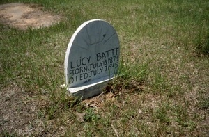 Mountain Ridge Cemetery (Mississippi) gravestone: Batte, Lucy (d. 1945)