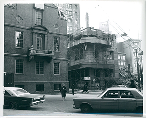 Demolition of building at 10 State Street, next to Old State House