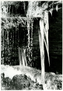 Side swept icicles