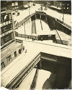 Pleasant Street subway entrance station