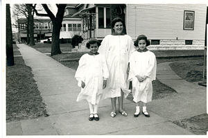 Helena Santos, Maria Santos, and Andrea Carneiro before confirmation