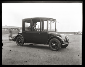 Edward Howland Robinson Green, in an electric automobile
