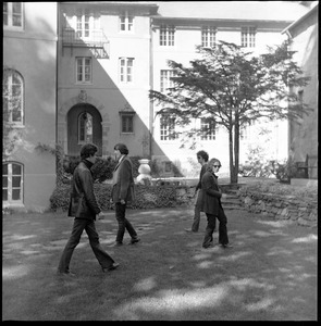 The Velvet Underground: shot of the band walking in circle in a Cambridge garden