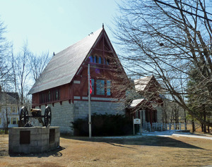 Hinsdale Public Library: exterior front