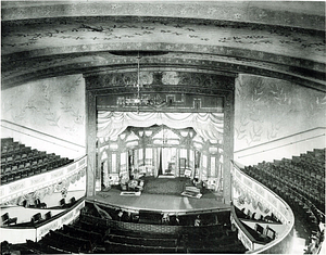 Lynn Theatre, interior : stage, pit and balconies, 40 Summer Street