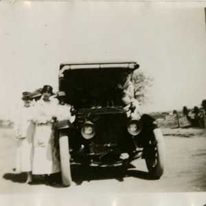 Camp MacArthur - Waco, Texas - World War I - Four women and a Model T