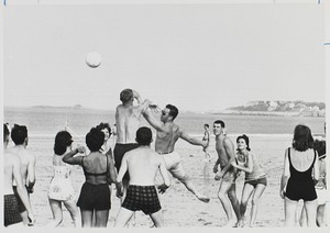 Students from the Class of 1963 at the Senior Week beach party