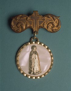 Pin of the 750th anniversary of the founding of the Order of Our Lady of Mercy