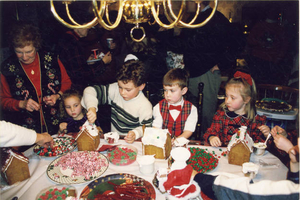 Decorating gingerbread houses