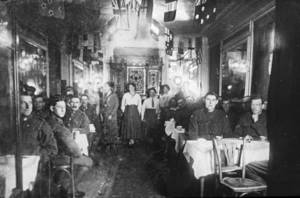 Paris Cafe (1917?)