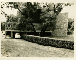Enclosed Walkway connecting to Woods Hall (c. 1946)