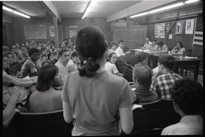 Student Mobilization Committee to End the War in Vietnam meeting against SDS violence: questions from the audience