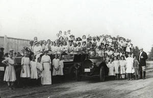 Girls' Field Day (1915)
