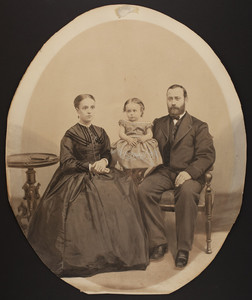 Group portrait of a family, location unknown, undated
