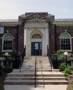 Tilton Library: front entrance