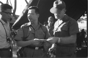 General Nguyen Bao Tri with Colonel Guenther of 7th Division.